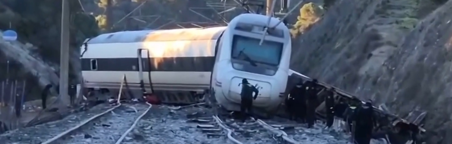 🇪🇸 Colisão entre trens de alta velocidade deixa ao menos 40 mortos no sul da Espanha