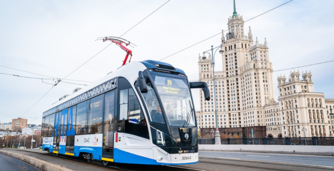 🇷🇺 Moscou inaugura nova linha de bonde T2 e cria um dos maiores corredores urbanos sobre trilhos do mundo